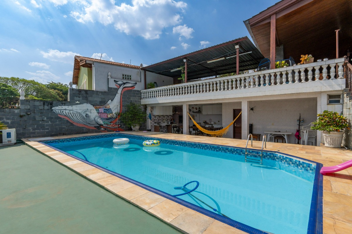 Casa, 5 quartos, 270 m² - Foto 2