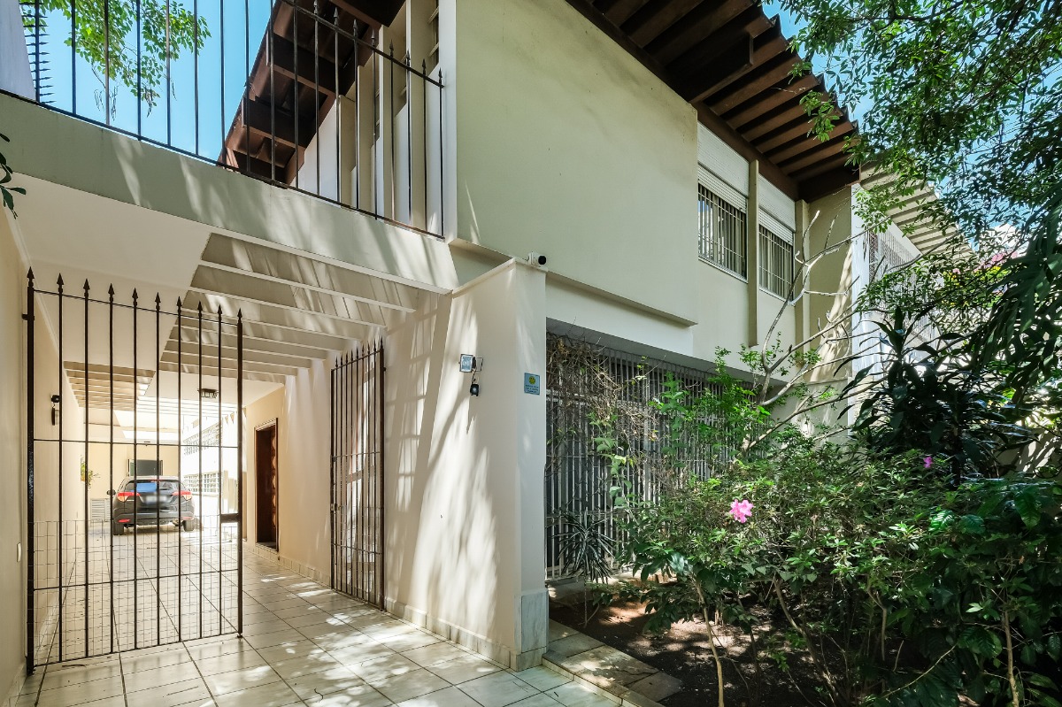 Casa, 4 quartos, 269 m² - Foto 1