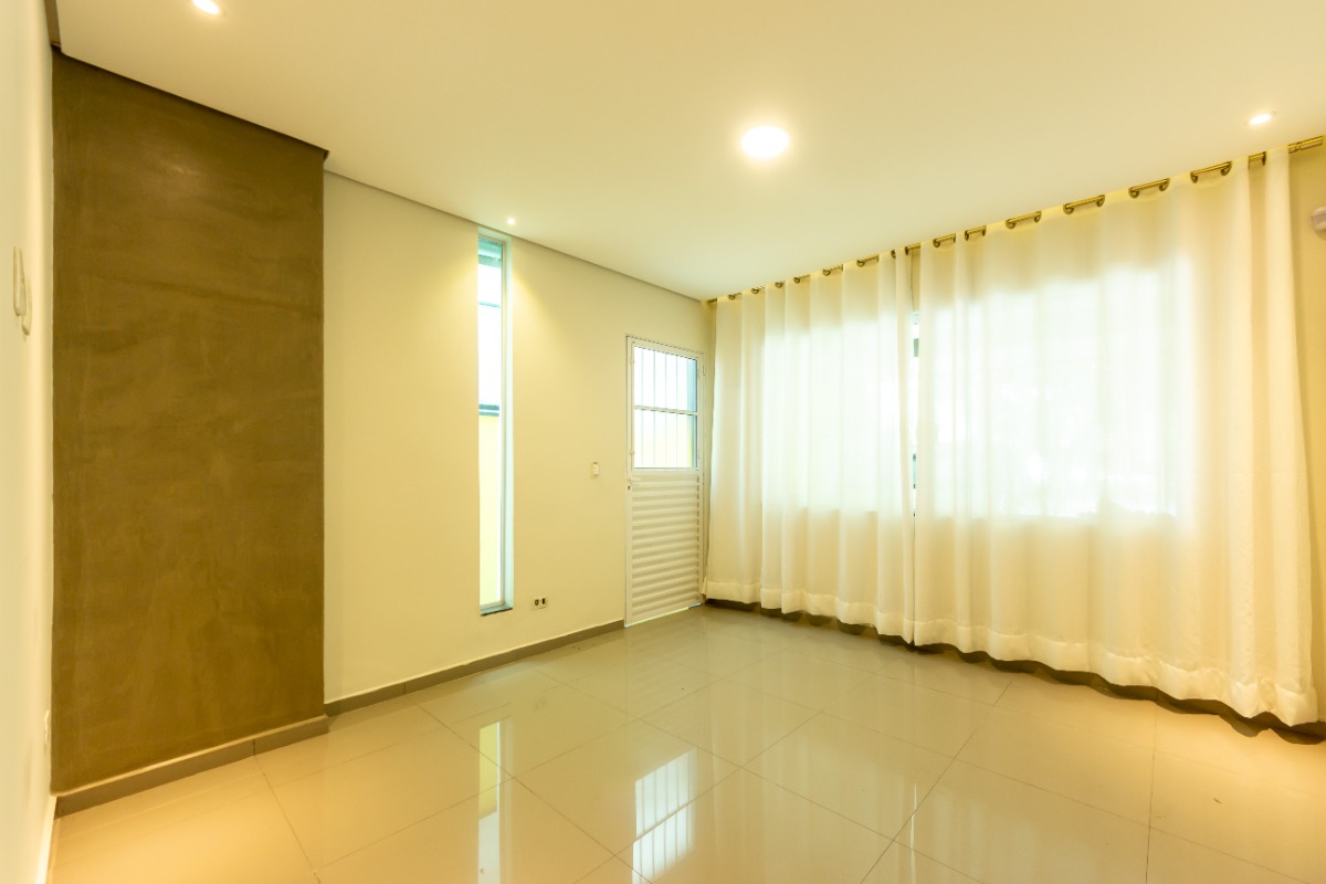 Casa, 3 quartos, 240 m² - Foto 2