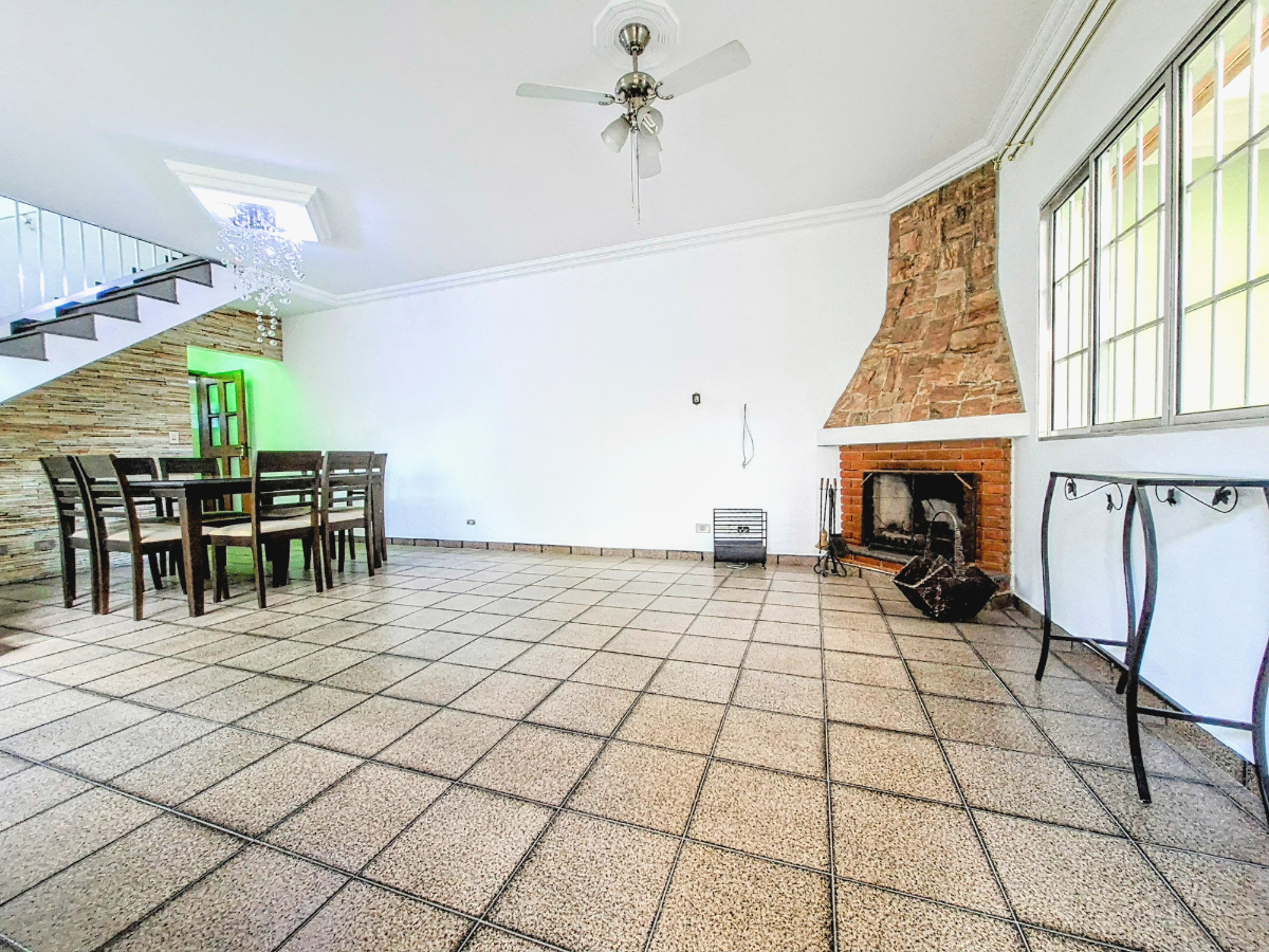 Casa, 3 quartos, 187 m² - Foto 2