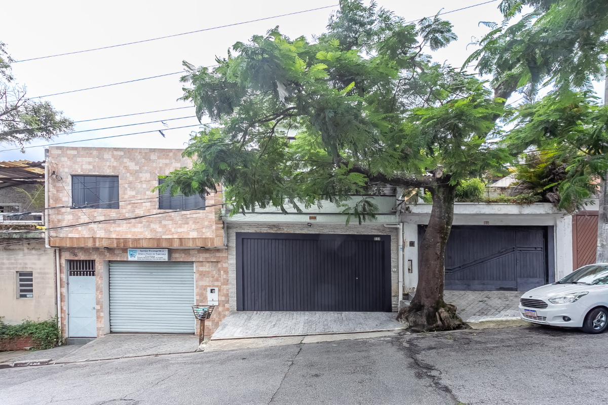Casa, 3 quartos, 219 m² - Foto 1
