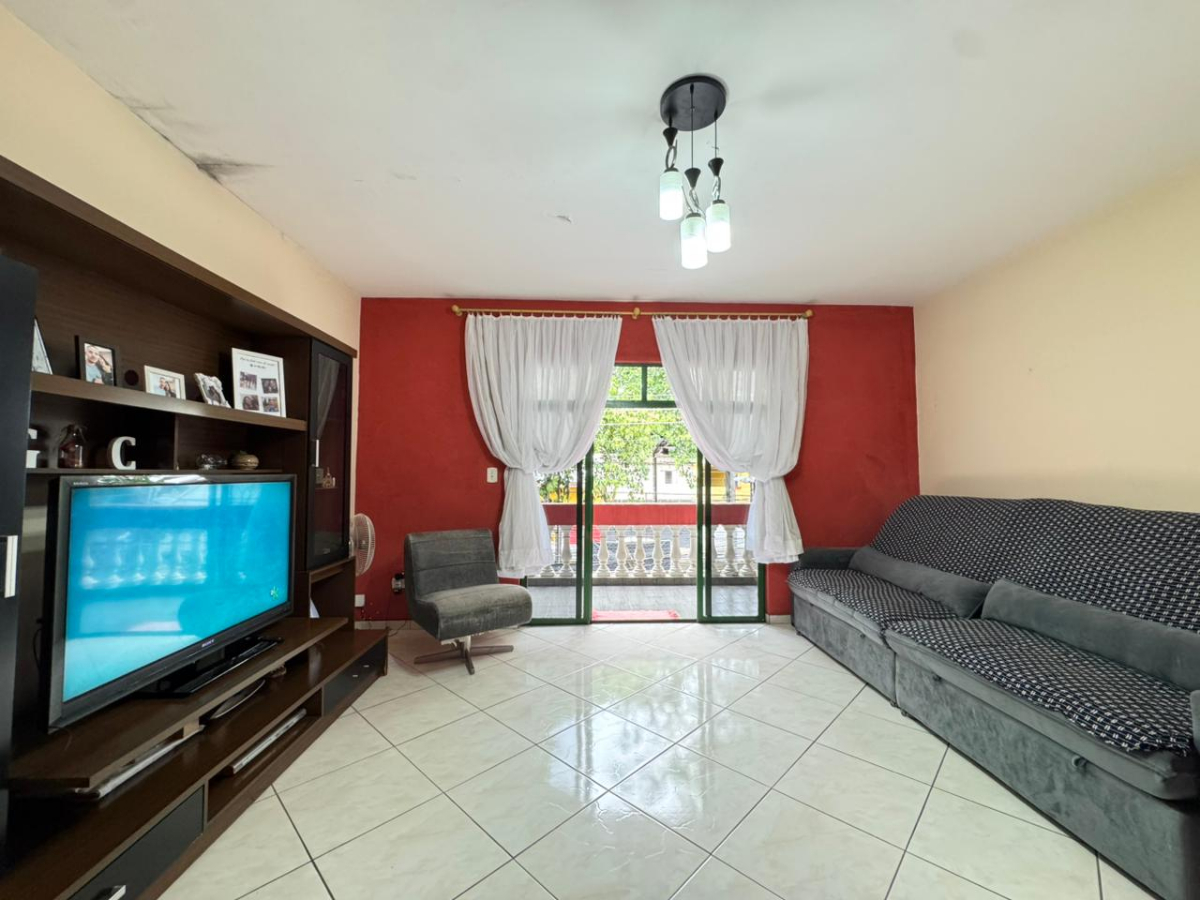 Casa, 4 quartos, 109 m² - Foto 1