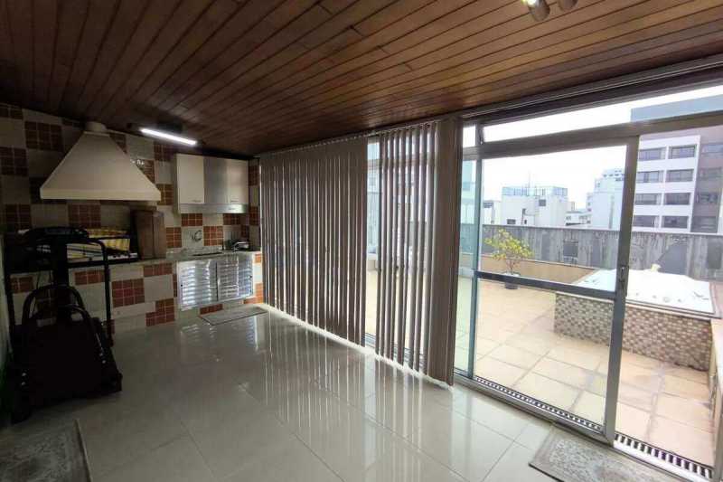 Cobertura, 3 quartos, 217 m² - Foto 4