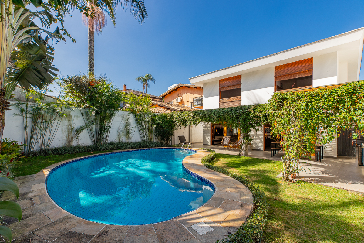 Casa, 3 quartos, 256 m² - Foto 1