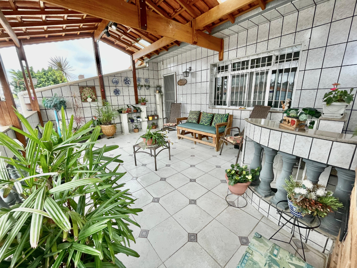 Casa, 5 quartos, 309 m² - Foto 2