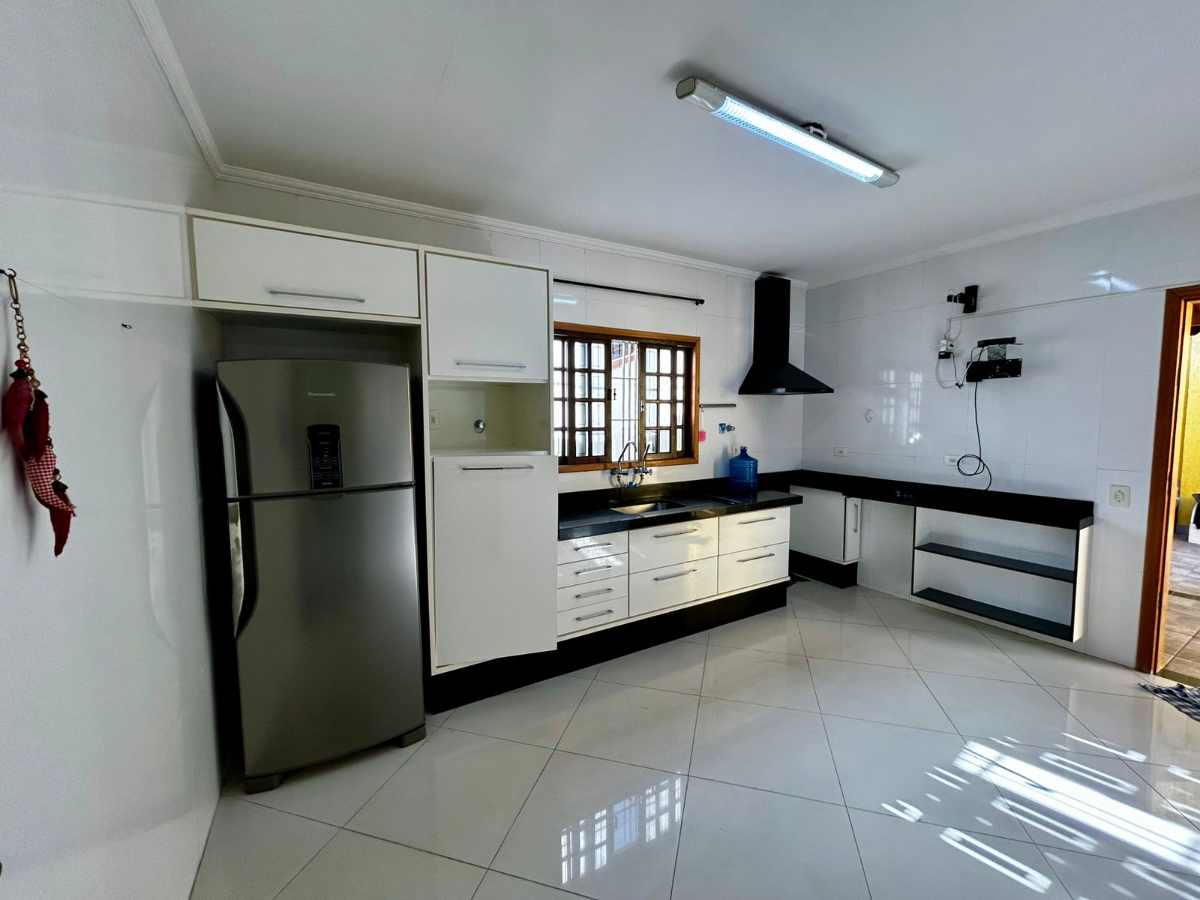 Casa, 3 quartos, 232 m² - Foto 3