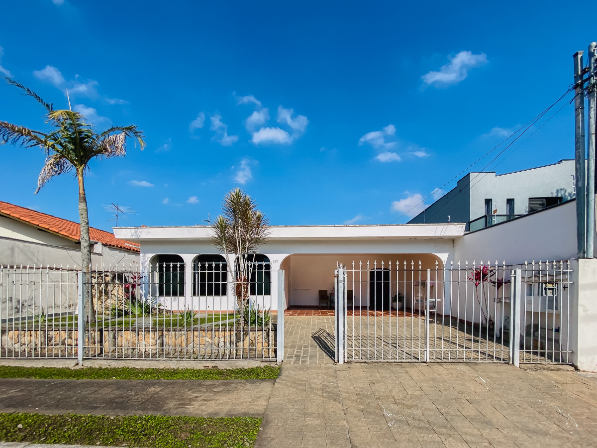Casa, 3 quartos, 259 m² - Foto 1