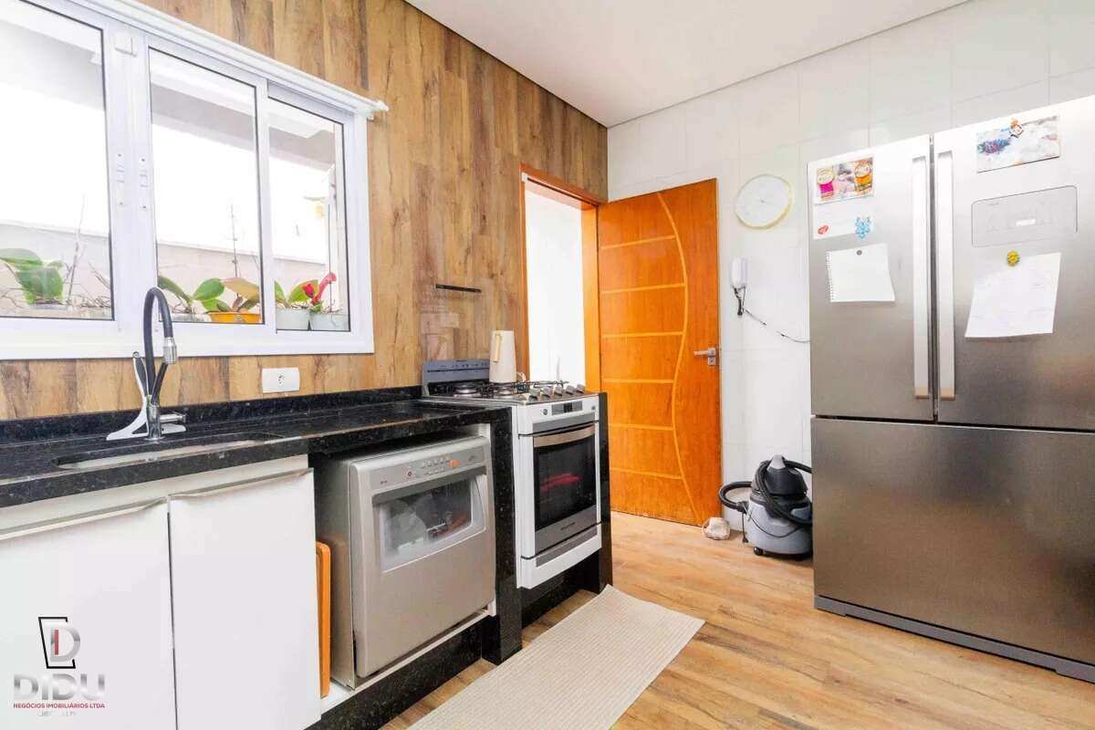 Casa, 3 quartos, 210 m² - Foto 8