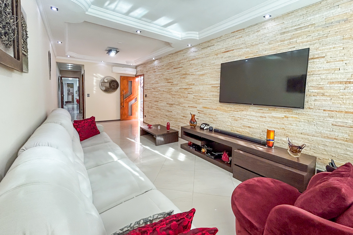 Casa, 3 quartos, 217 m² - Foto 3