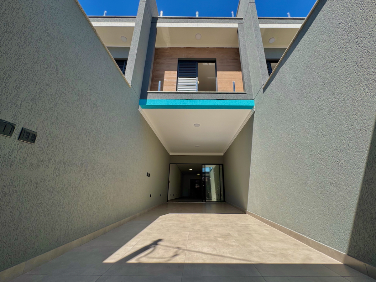 Casa, 3 quartos, 131 m² - Foto 1