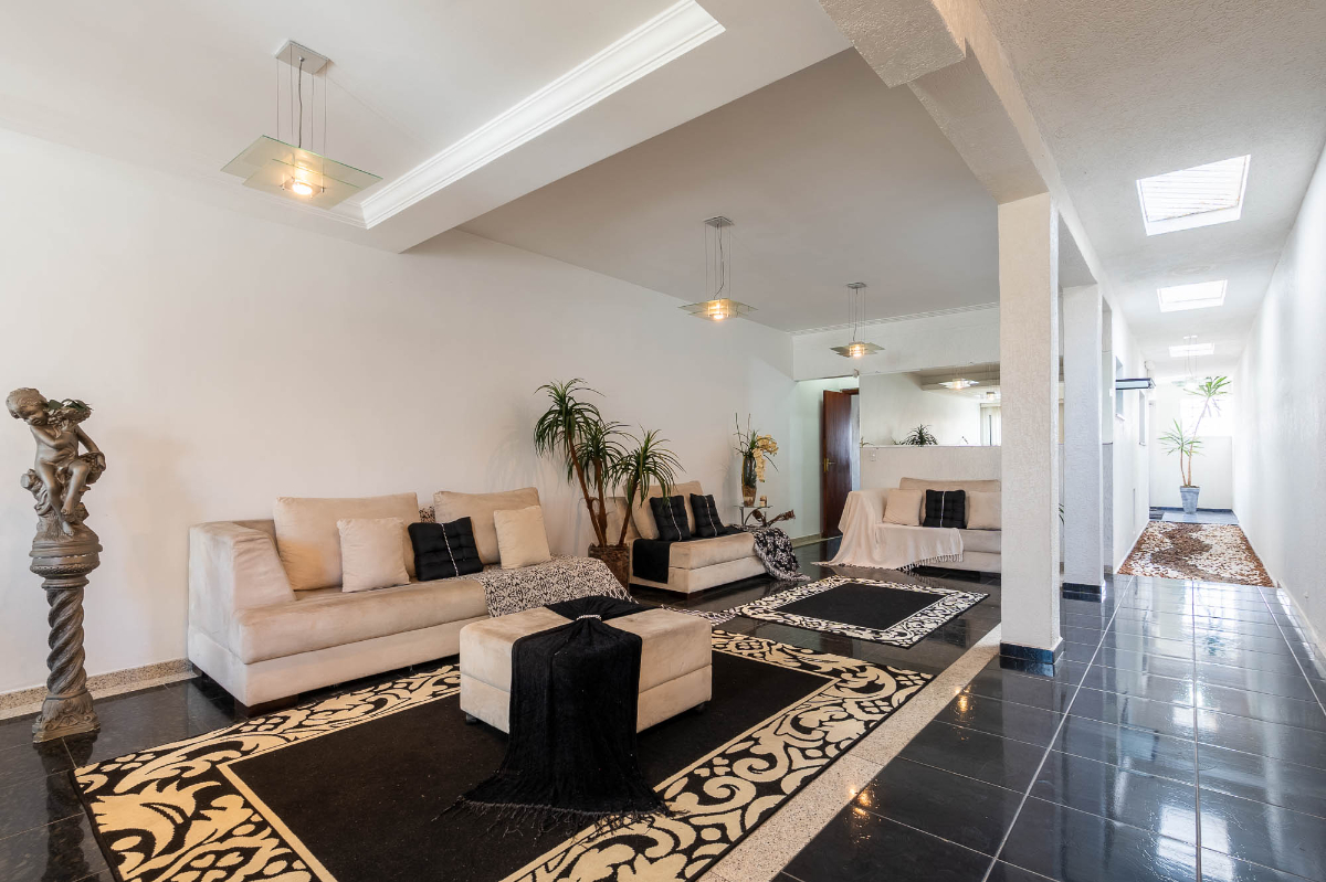 Casa, 3 quartos, 242 m² - Foto 1