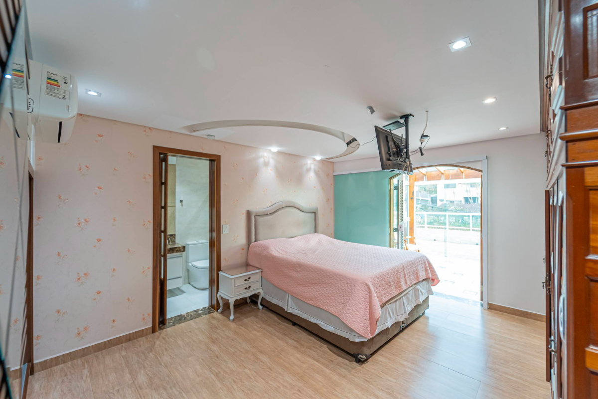 Casa, 3 quartos, 235 m² - Foto 15