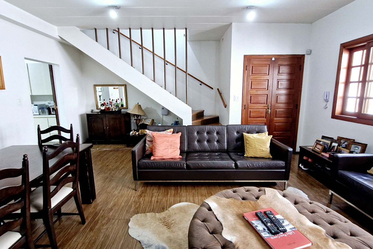 Casa, 3 quartos, 215 m² - Foto 1
