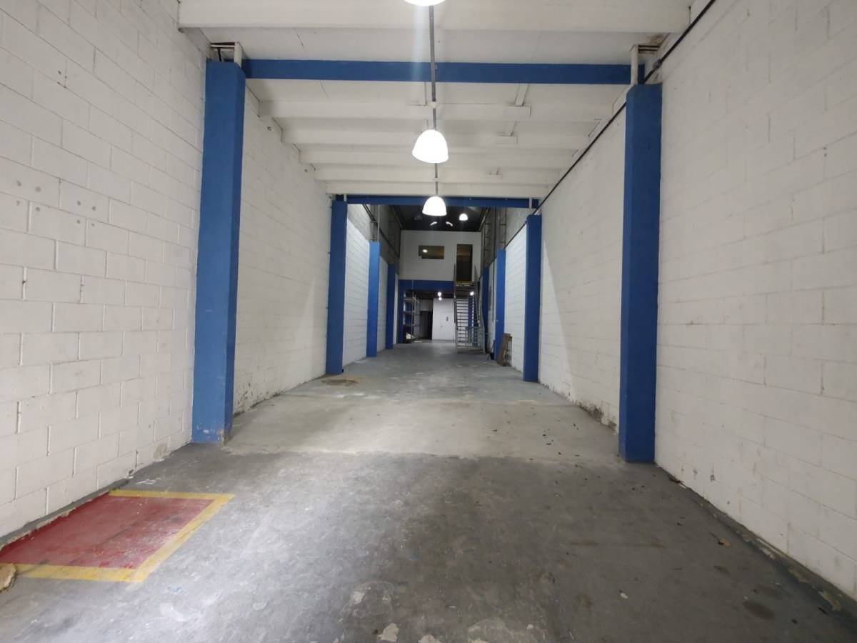 Depósito-Galpão, 390 m² - Foto 8