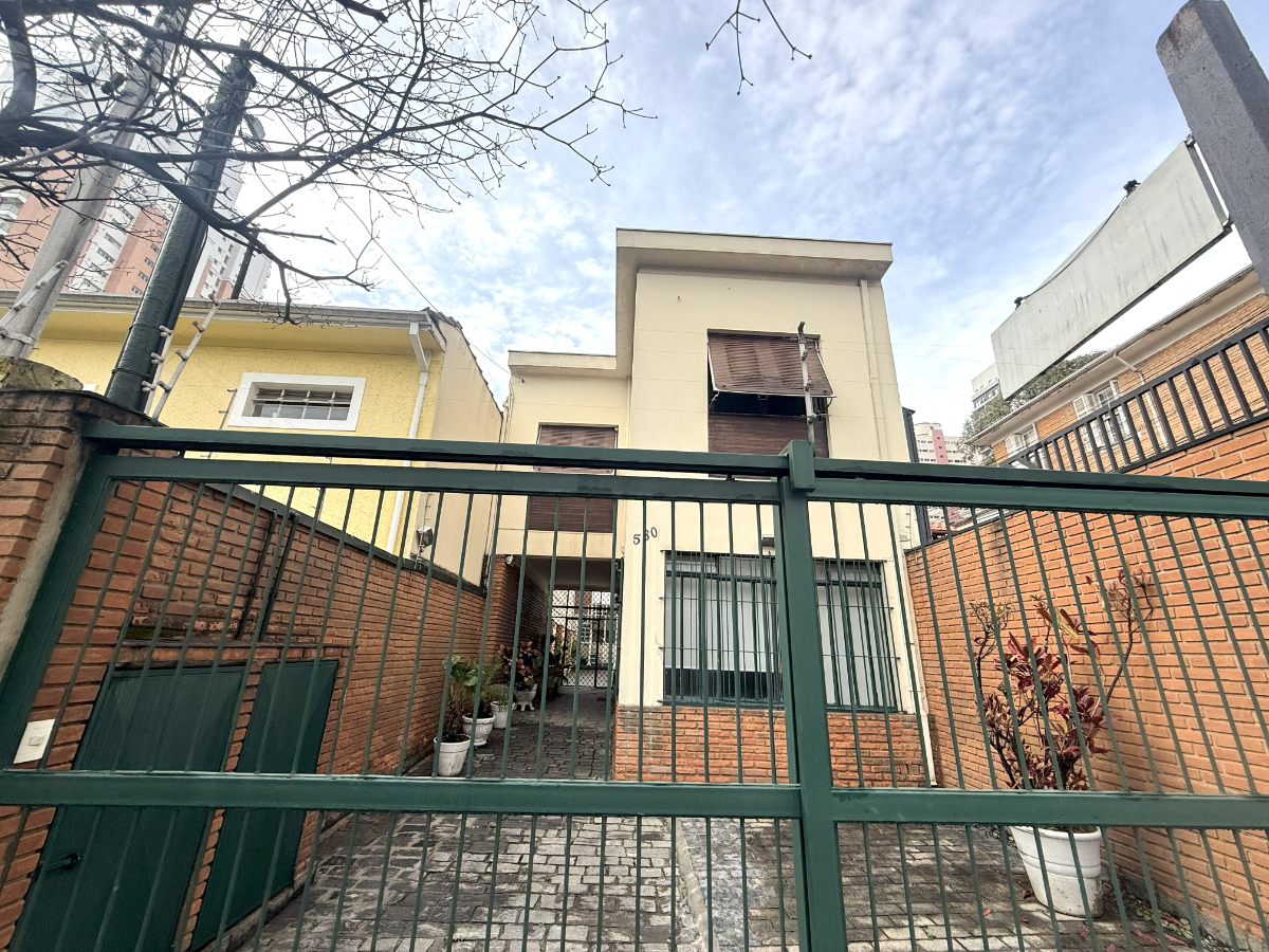 Casa, 9 quartos, 213 m² - Foto 1