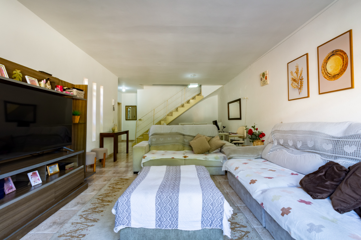 Casa, 3 quartos, 168 m² - Foto 2