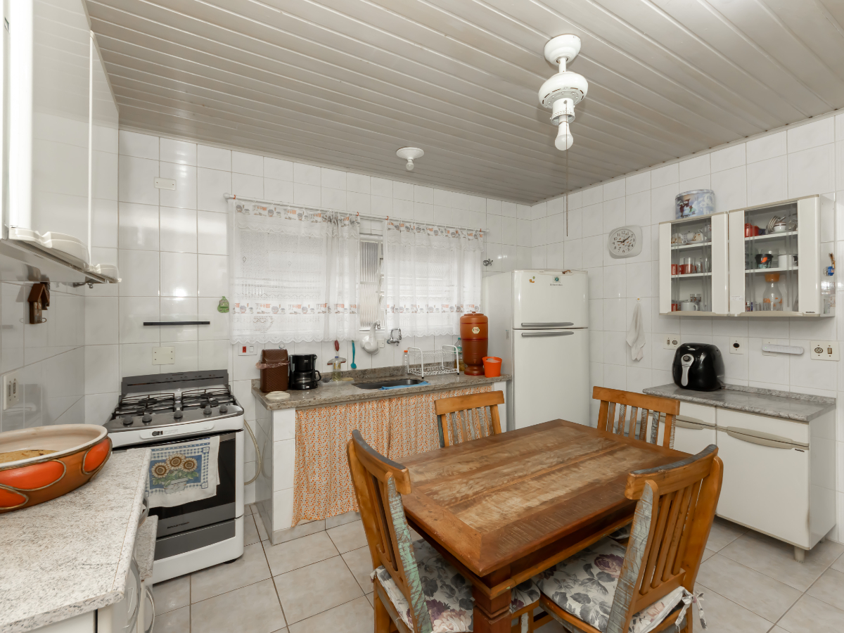 Casa, 8 quartos, 104 m² - Foto 1