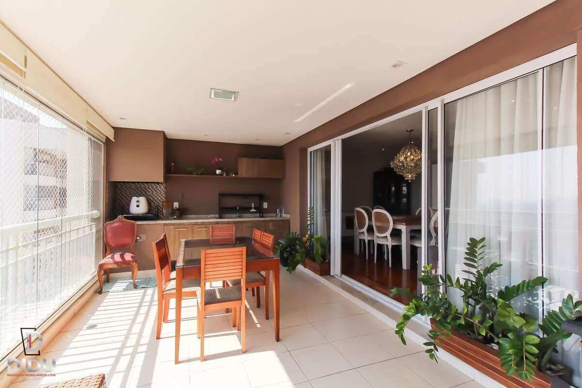 Apartamento, 3 quartos, 146 m² - Foto 1