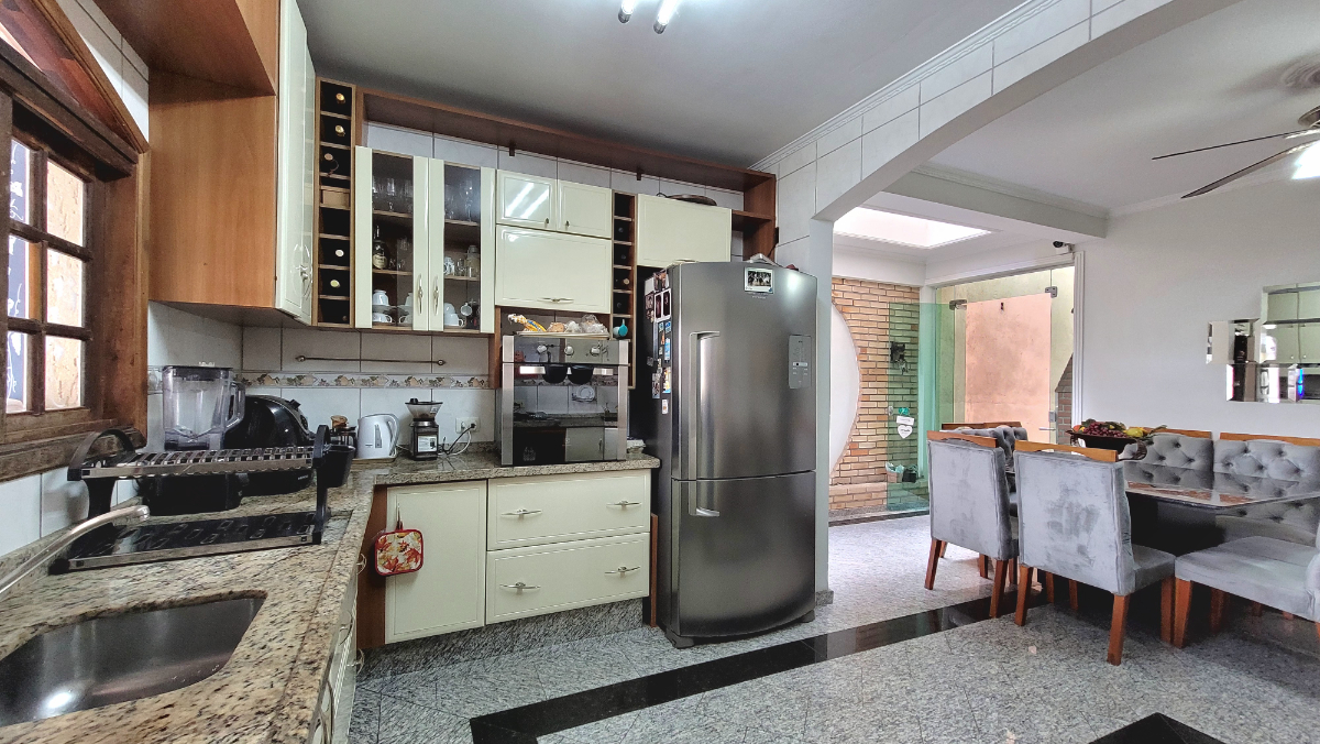 Casa, 3 quartos, 224 m² - Foto 14
