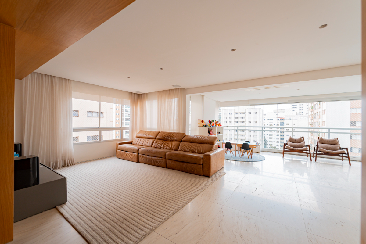 Apartamento, 3 quartos, 220 m² - Foto 1