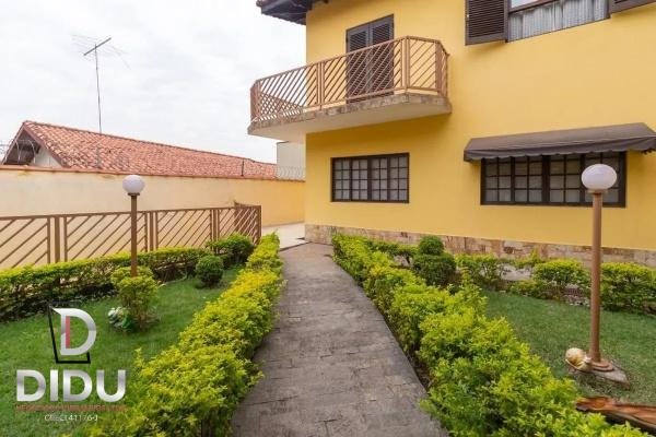 Casa, 4 quartos, 330 m² - Foto 1