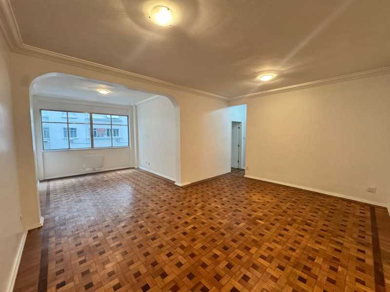 Apartamento, 3 quartos, 140 m² - Foto 1