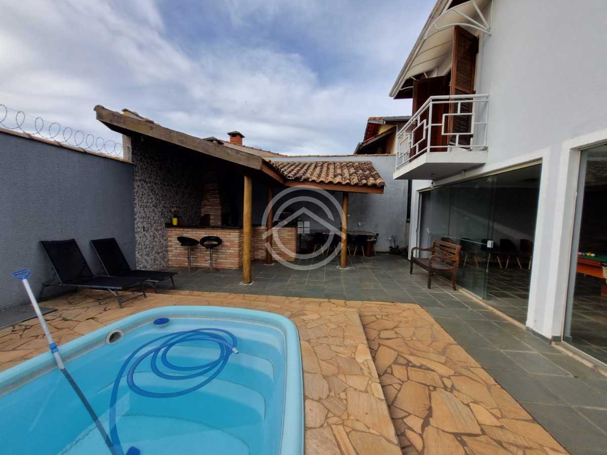 Casa, 3 quartos, 252 m² - Foto 1