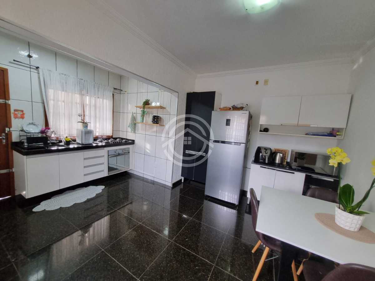 Casa, 3 quartos, 252 m² - Foto 8