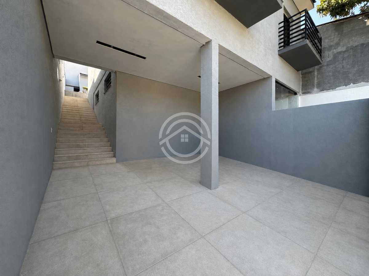 Casa, 3 quartos, 228 m² - Foto 2