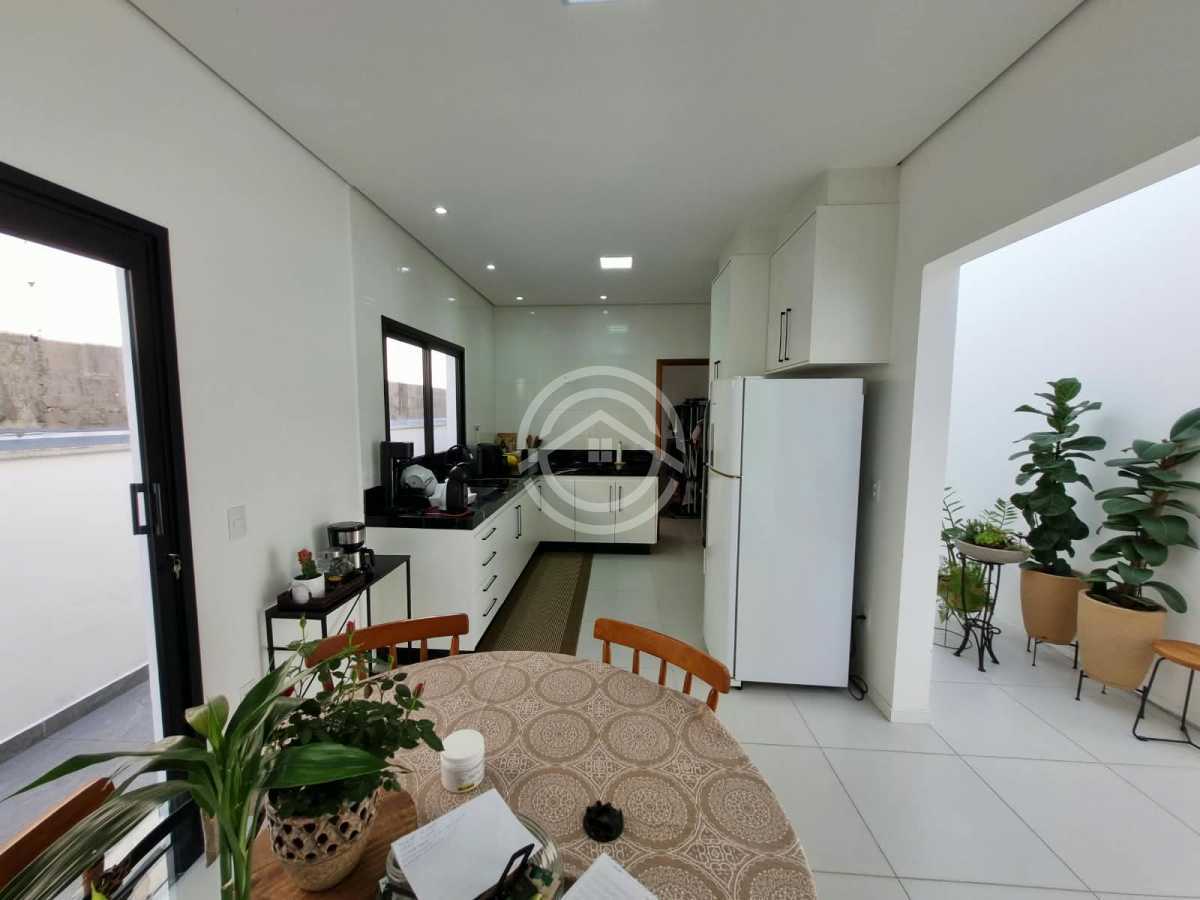 Casa, 4 quartos, 260 m² - Foto 1