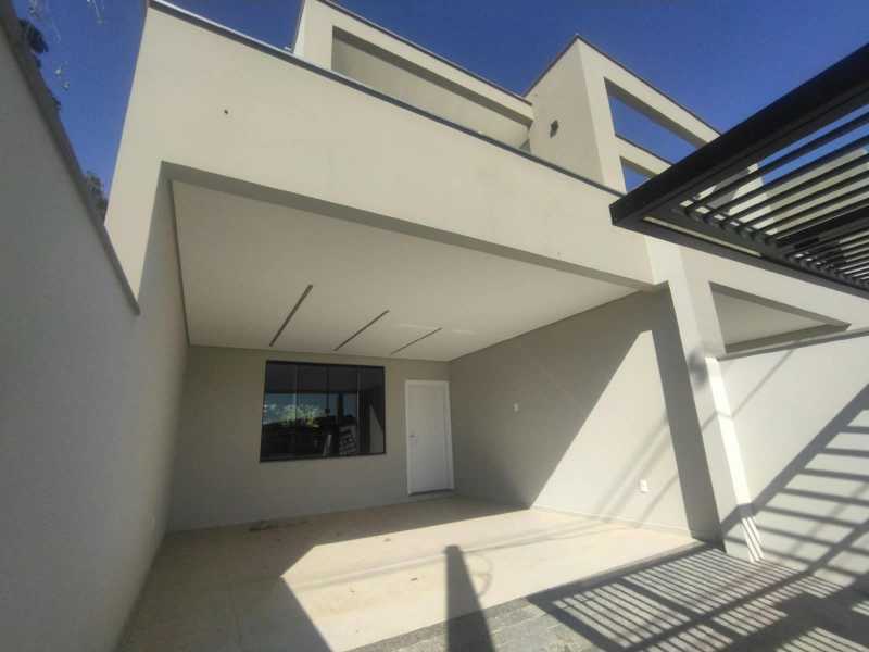 Casa, 3 quartos, 142 m² - Foto 1