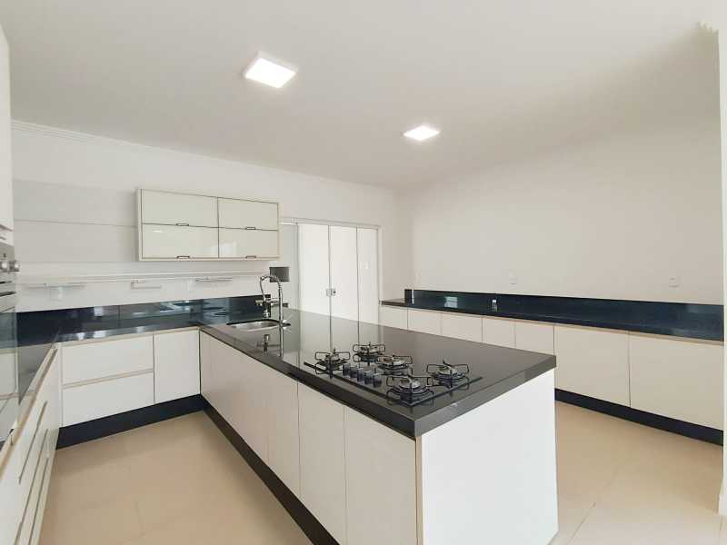 Casa, 3 quartos, 200 m² - Foto 9