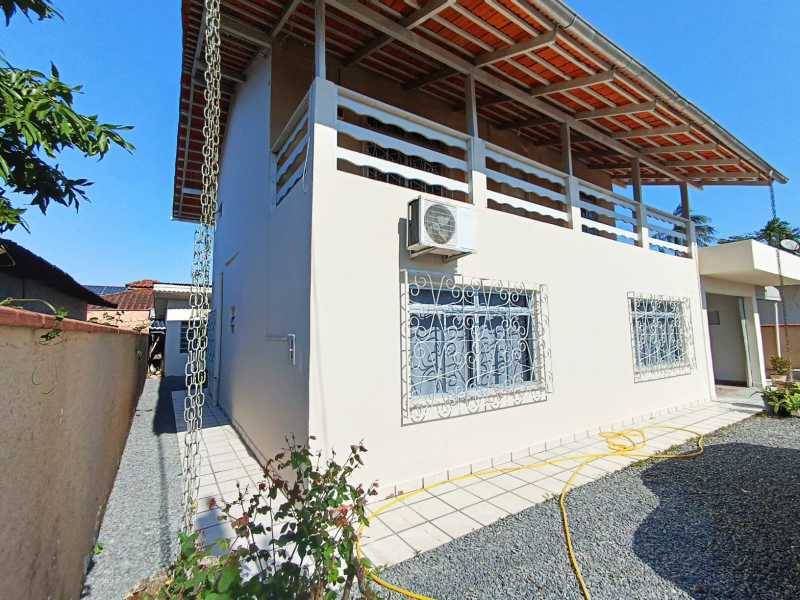 Casa, 5 quartos, 192 m² - Foto 2