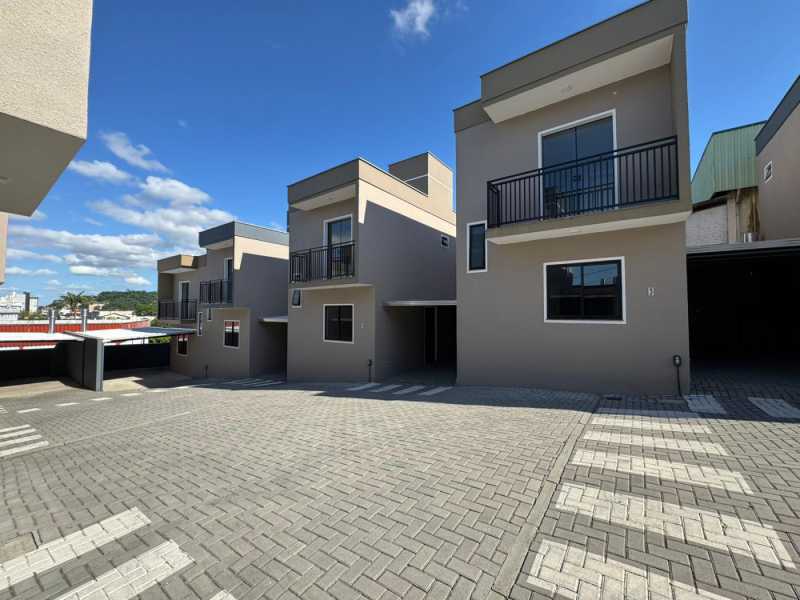 Casa, 2 quartos, 79 m² - Foto 1