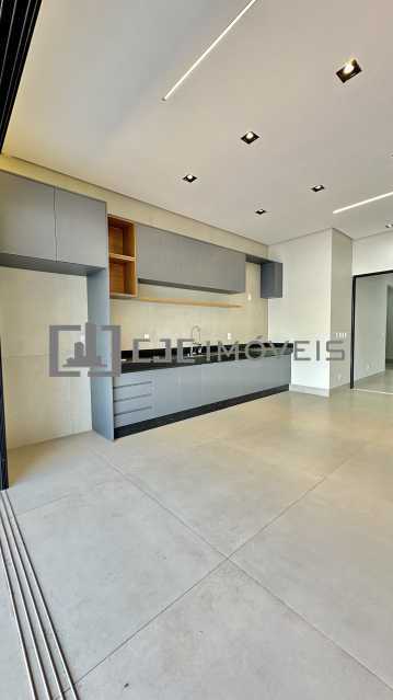 Casa, 3 quartos, 218 m² - Foto 5