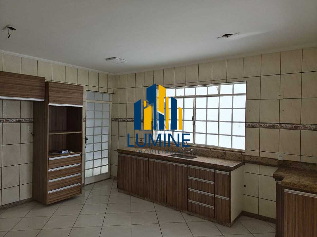 Casa, 4 quartos, 390 m² - Foto 3