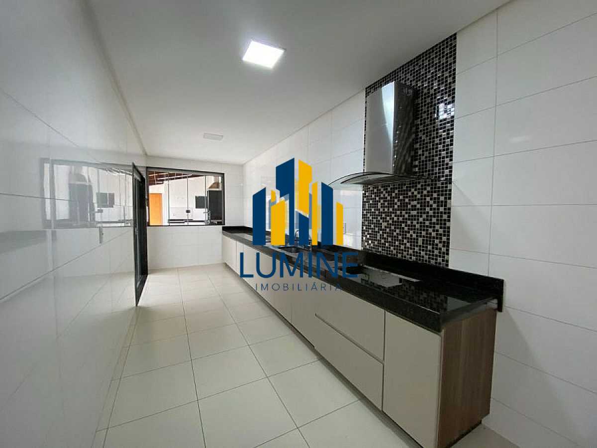 Casa, 3 quartos, 200 m² - Foto 2