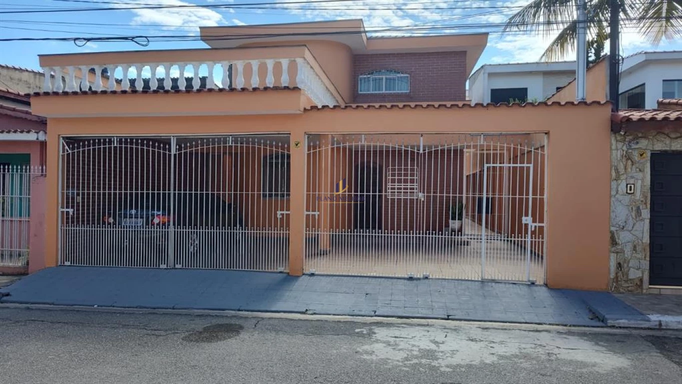 Casa, 3 quartos, 214 m² - Foto 1