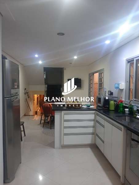 Casa, 3 quartos, 190 m² - Foto 3