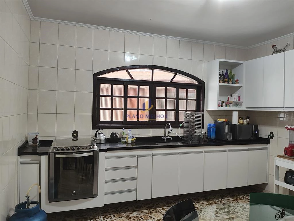 Casa, 4 quartos, 270 m² - Foto 4
