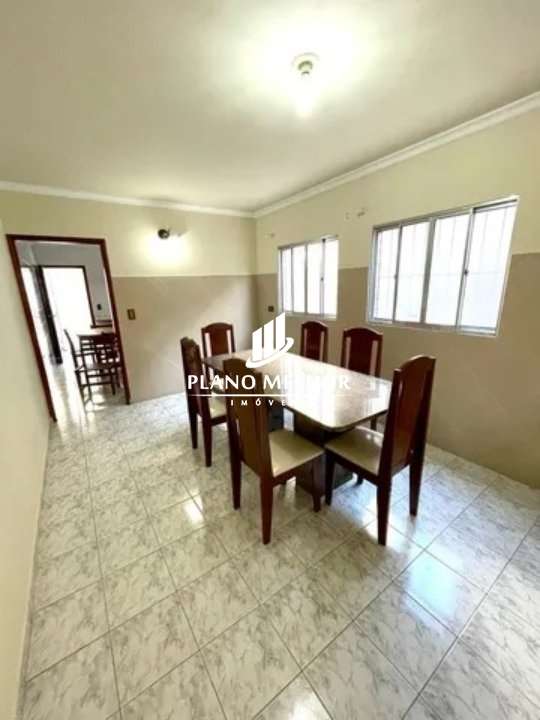 Casa, 3 quartos, 206 m² - Foto 1