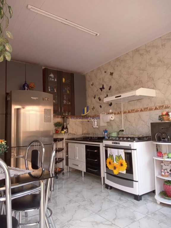 Casa, 5 quartos, 200 m² - Foto 1
