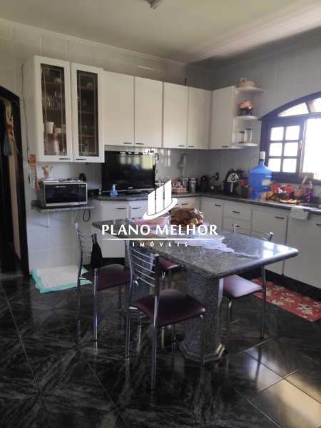 Casa, 3 quartos, 241 m² - Foto 2