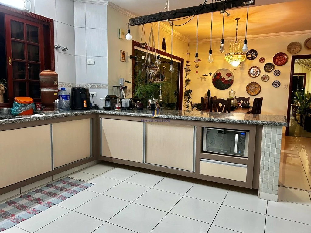 Casa, 3 quartos, 218 m² - Foto 24