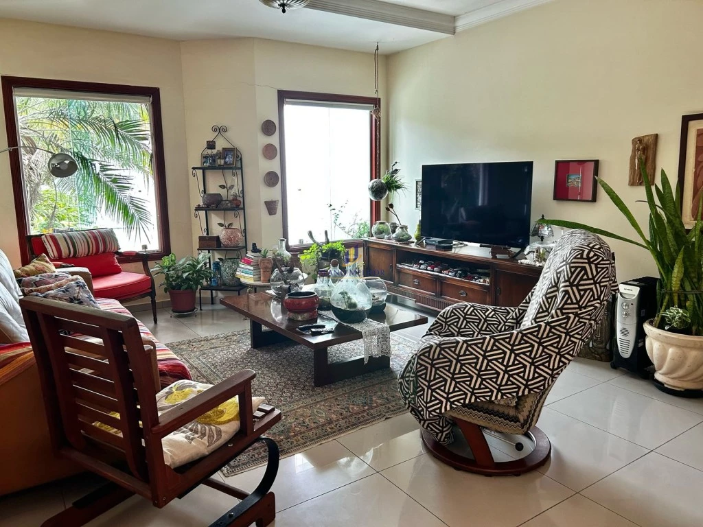 Casa, 3 quartos, 218 m² - Foto 25