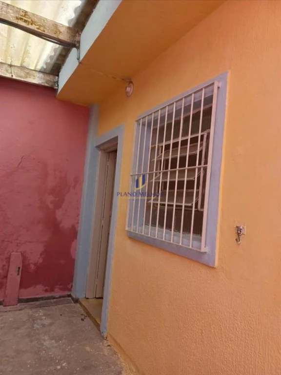 Casa, 4 quartos, 184 m² - Foto 1