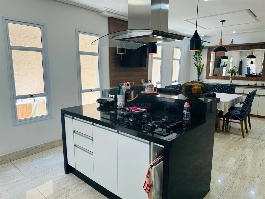 Casa, 4 quartos, 236 m² - Foto 3