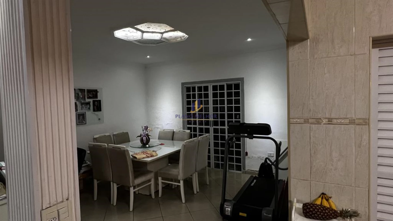 Casa, 3 quartos, 245 m² - Foto 3