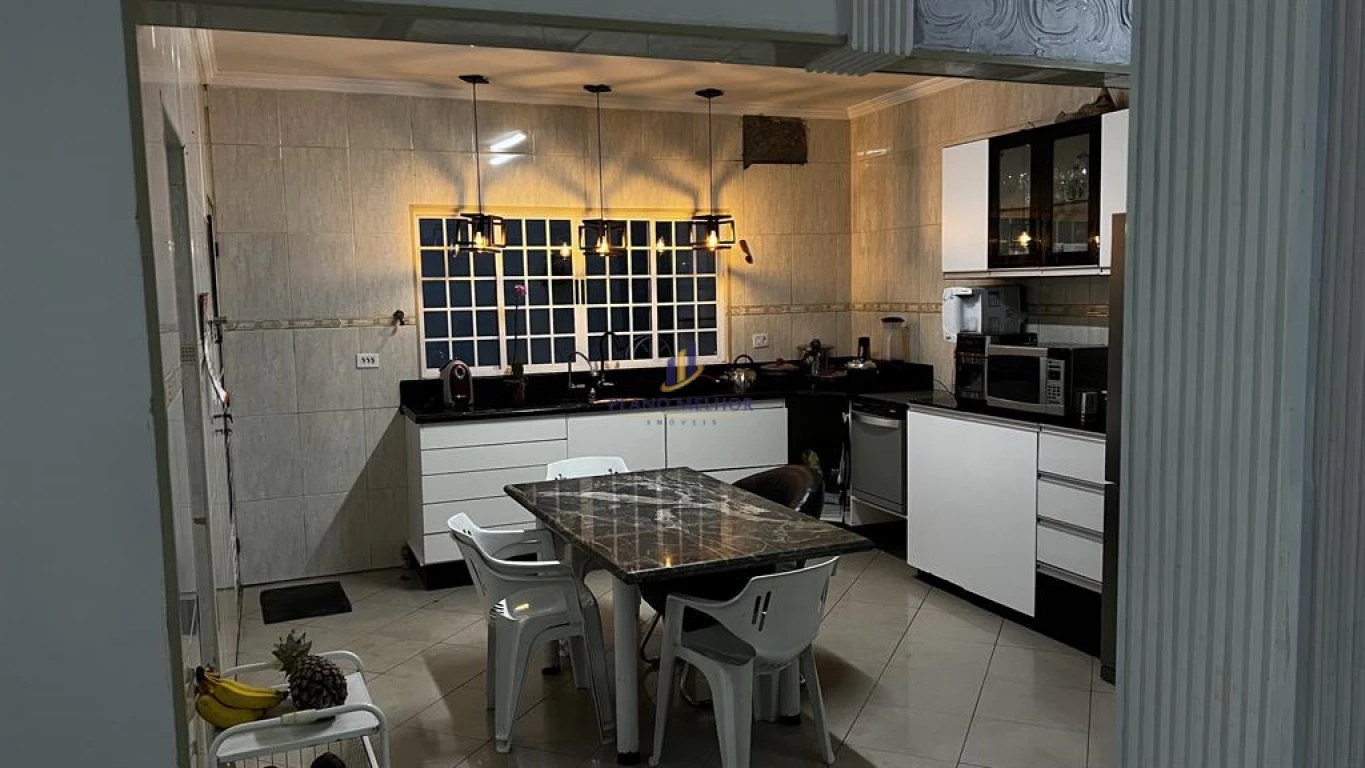Casa, 3 quartos, 245 m² - Foto 5