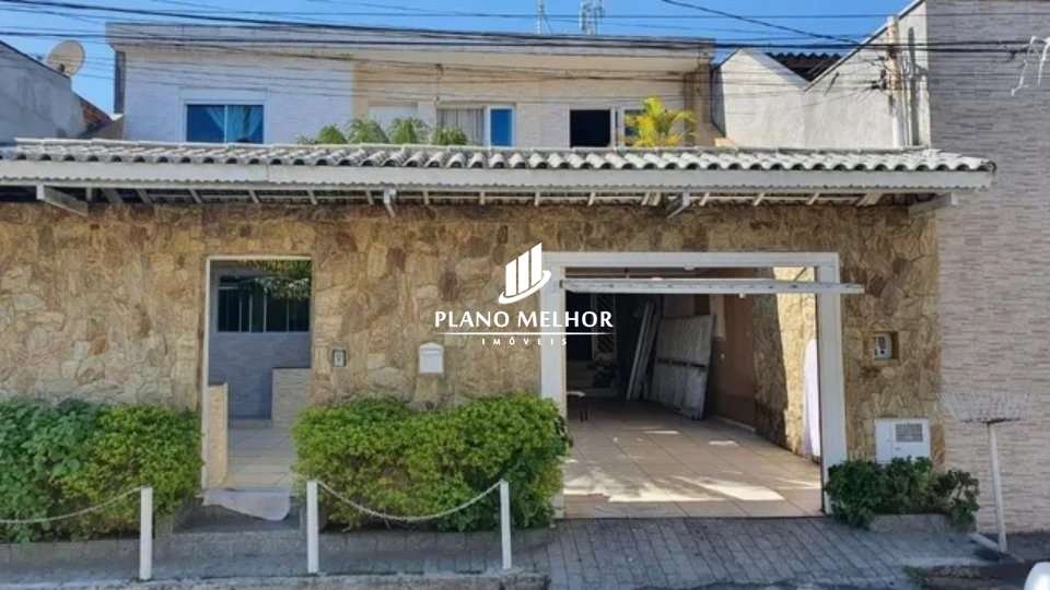 Casa, 3 quartos, 210 m² - Foto 1